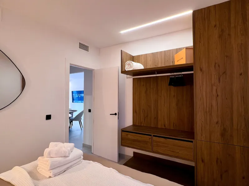 Exceptional Penthouse with roof top solarium: Unmatched Luxury with High Rental Income Potential