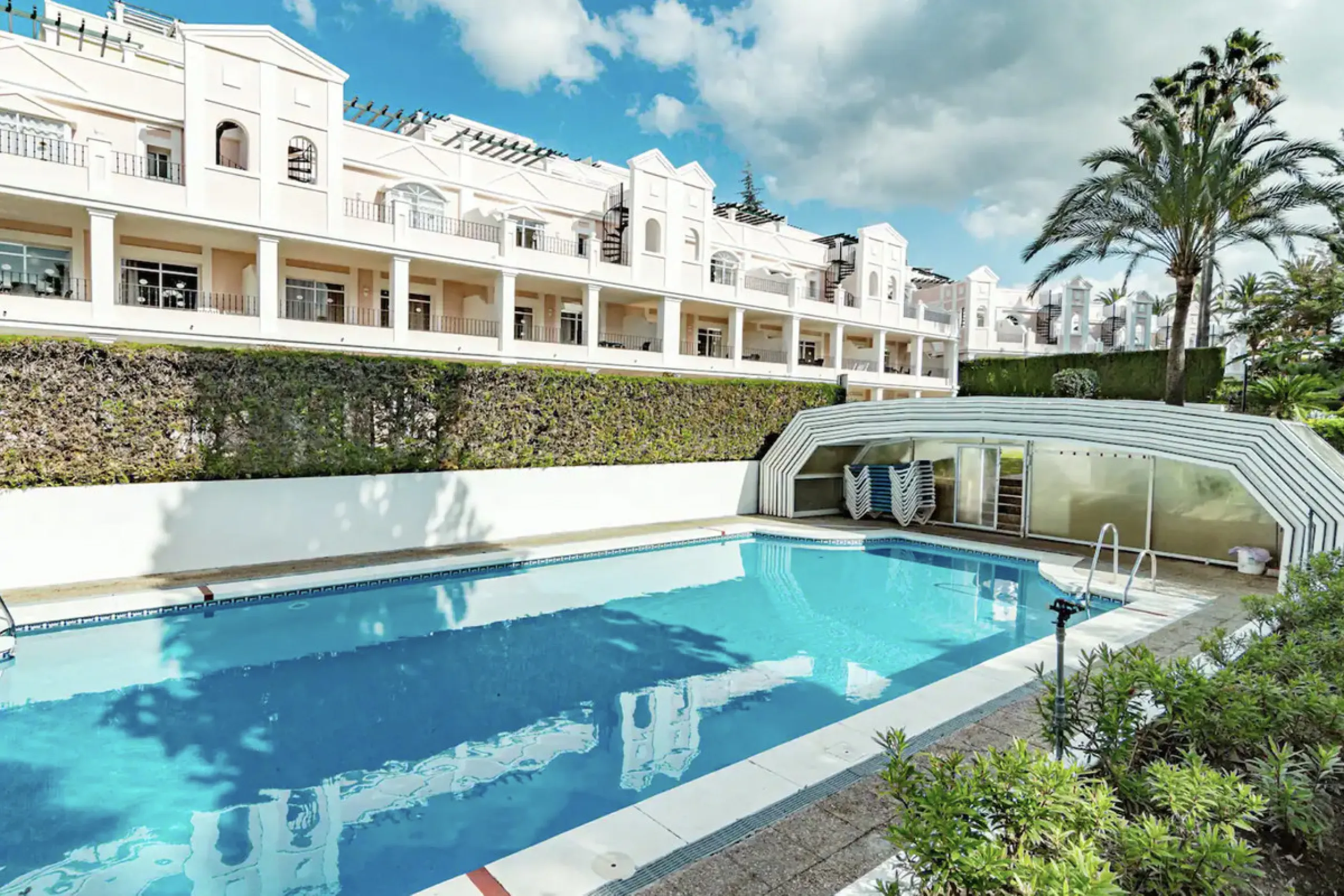 Exceptional Penthouse with roof top solarium: Unmatched Luxury with High Rental Income Potential