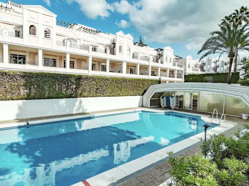Exceptional Penthouse with roof top solarium: Unmatched Luxury with High Rental Income Potential