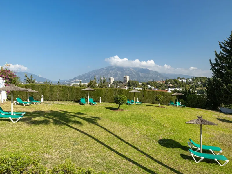 Elegant 2-Bedroom Apartment Within Walking Distance of Iconic Puerto Banús – Marbella