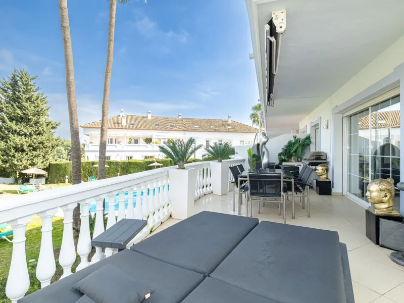 Elegant 2-Bedroom Apartment Within Walking Distance of Iconic Puerto Banús – Marbella
