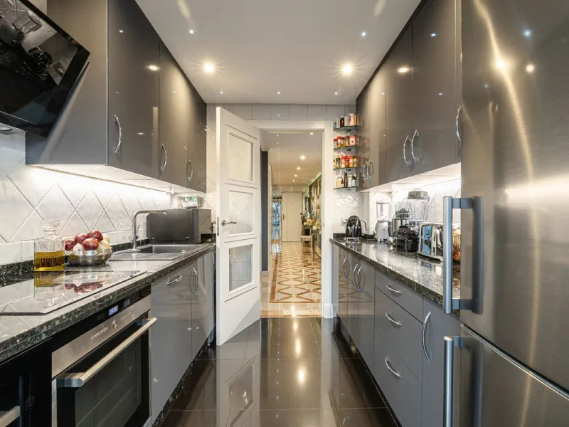 Elegant 2-Bedroom Apartment Within Walking Distance of Iconic Puerto Banús – Marbella