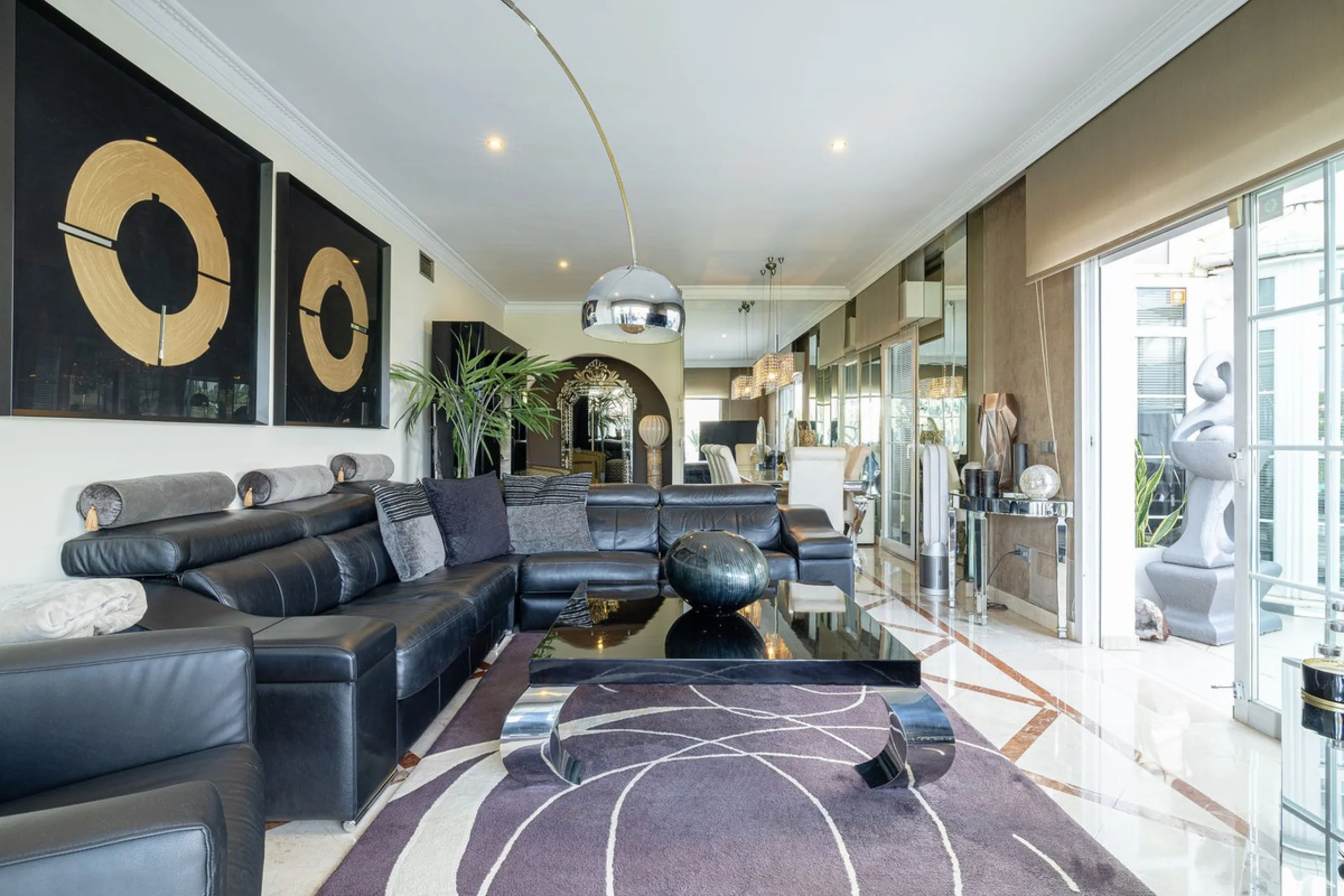 Elegant 2-Bedroom Apartment Within Walking Distance of Iconic Puerto Banús – Marbella