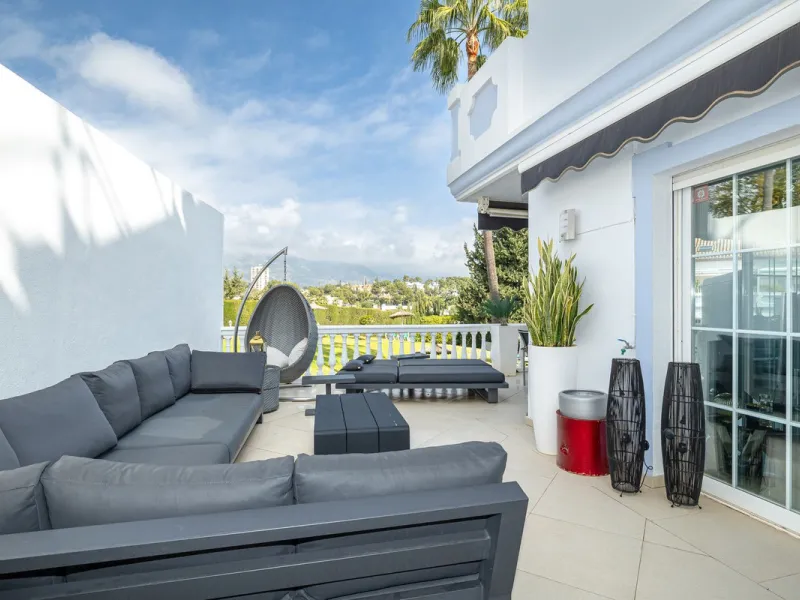 Elegant 2-Bedroom Apartment Within Walking Distance of Iconic Puerto Banús – Marbella