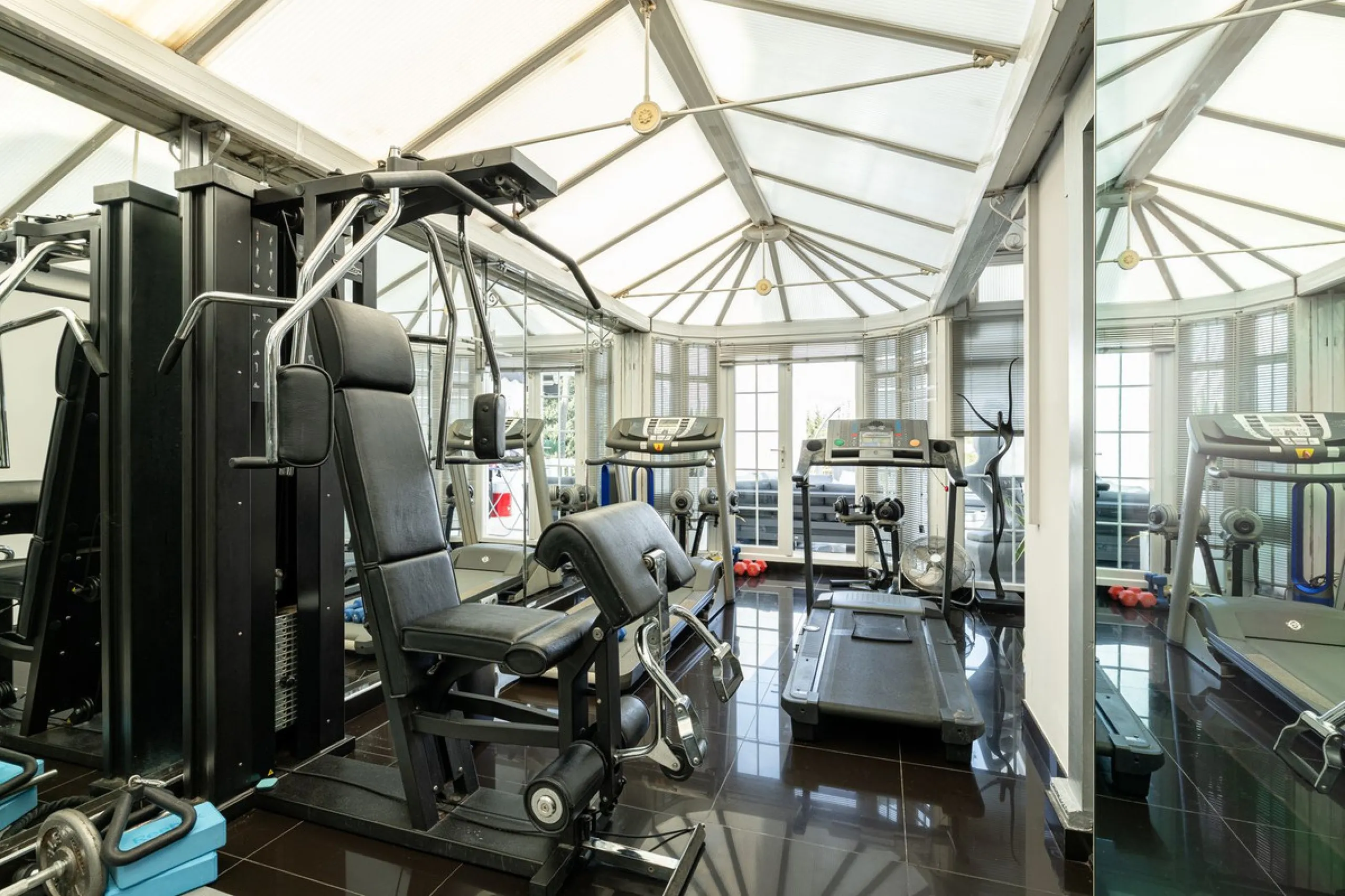 Elegant 2-Bedroom Apartment Within Walking Distance of Iconic Puerto Banús – Marbella