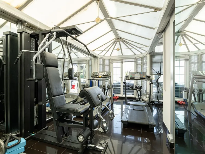 Elegant 2-Bedroom Apartment Within Walking Distance of Iconic Puerto Banús – Marbella