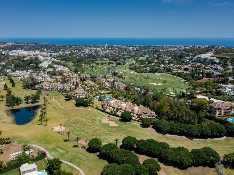 Elegant 2-Bedroom Apartment Within Walking Distance of Iconic Puerto Banús – Marbella