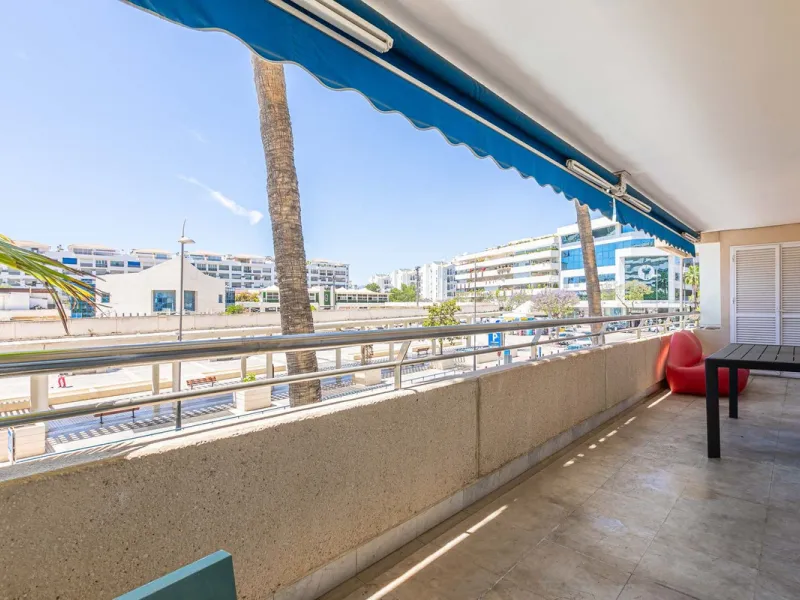 Apartment - Middle Floor Apartment в продаже в Marbella, Málaga. В доме 2 спален и 2 ванных комнат. Площадь дома 100 м²