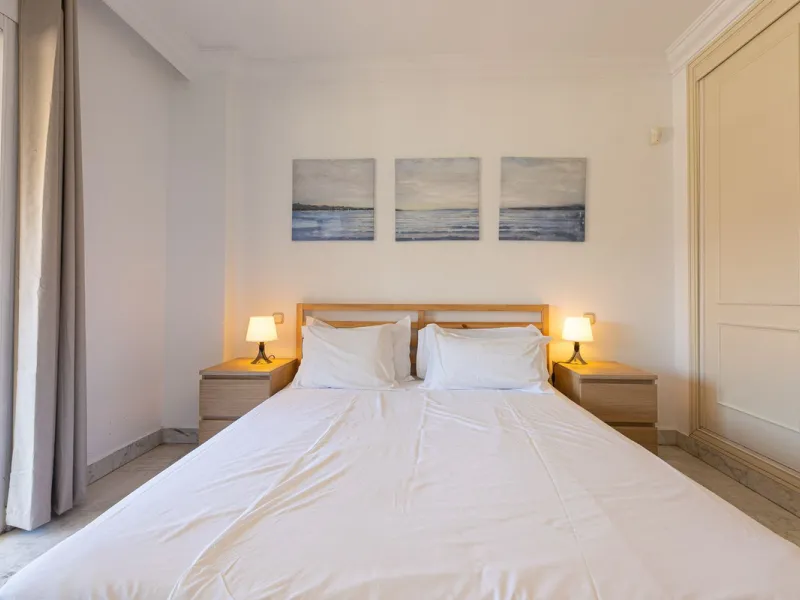 Apartment - Middle Floor Apartment в продаже в Marbella, Málaga. В доме 2 спален и 2 ванных комнат. Площадь дома 100 м²