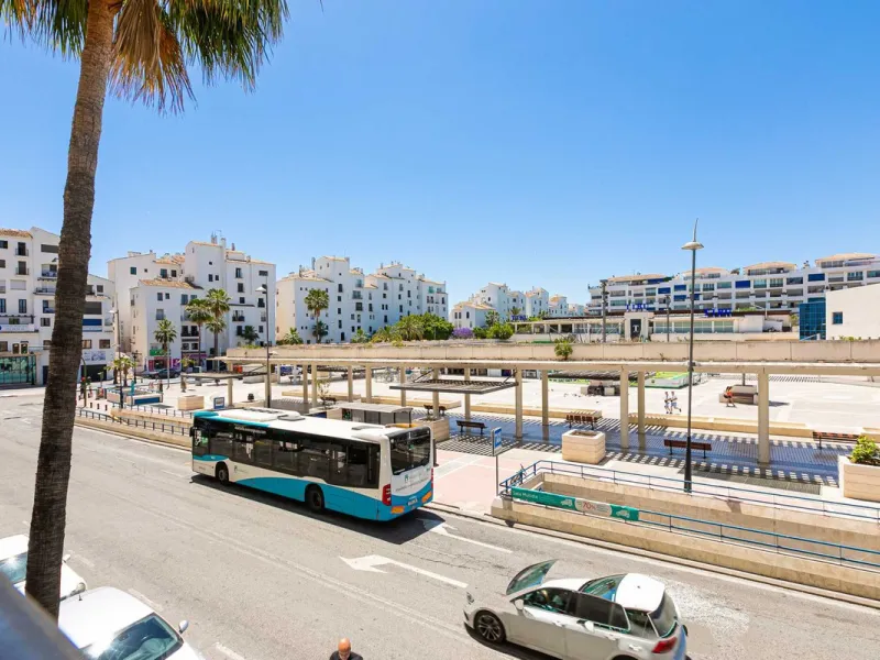 Apartment - Middle Floor Apartment в продаже в Marbella, Málaga. В доме 2 спален и 2 ванных комнат. Площадь дома 100 м²