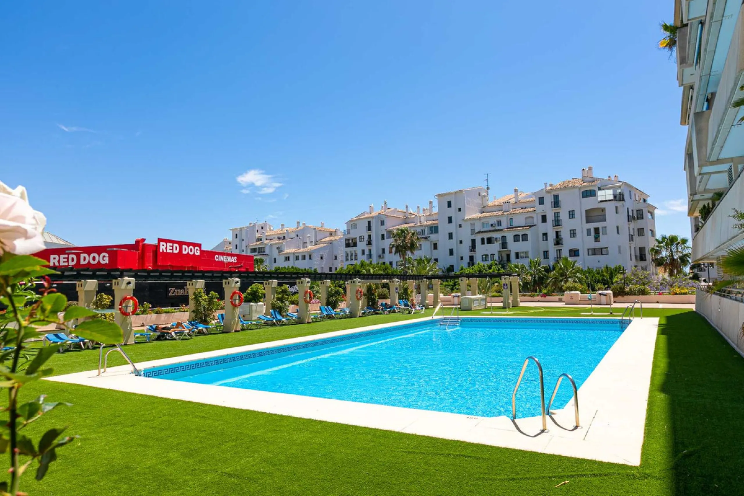 Apartment - Middle Floor Apartment в продаже в Marbella, Málaga. В доме 2 спален и 2 ванных комнат. Площадь дома 100 м²