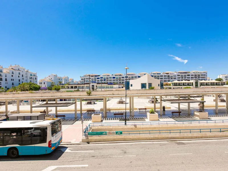 Apartment - Middle Floor Apartment в продаже в Marbella, Málaga. В доме 2 спален и 2 ванных комнат. Площадь дома 100 м²
