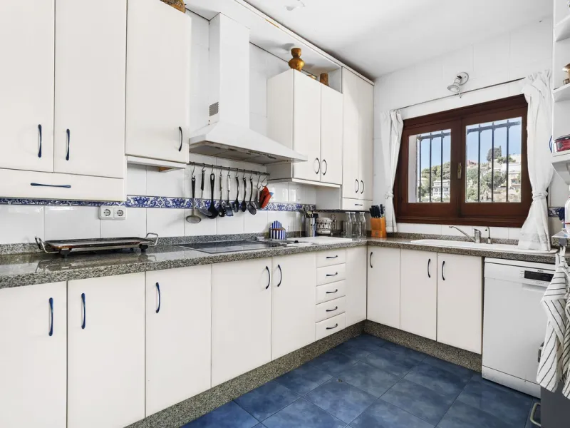 Exclusive property in El Candado, Malaga.