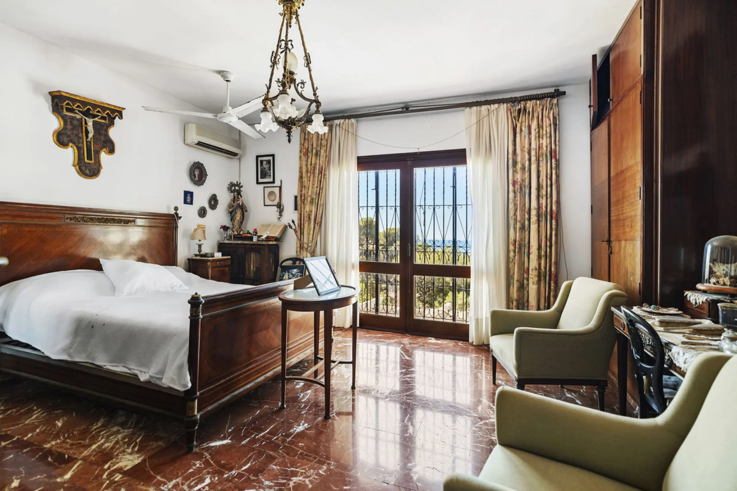 Exclusive property in El Candado, Malaga.