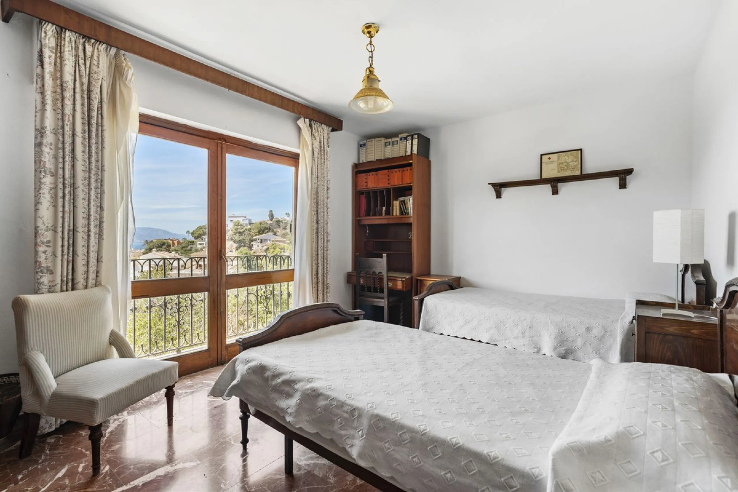 Exclusive property in El Candado, Malaga.