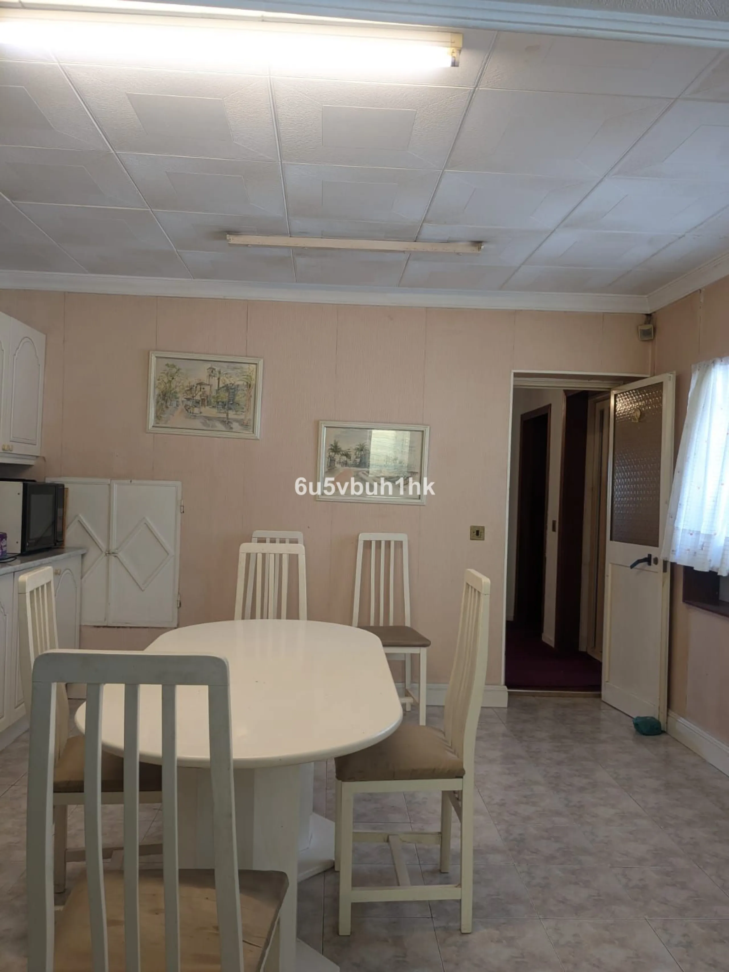 This very spacious one storey villa sits on a very large flat plot of land close to town and within walking distance of local restaurants. The rooms throughout this villa are sizeable, there are three bedrooms all ensuite, a lounge with a fireplace and a 