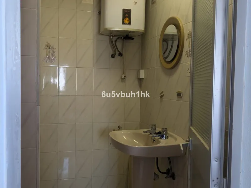 This very spacious one storey villa sits on a very large flat plot of land close to town and within walking distance of local restaurants. The rooms throughout this villa are sizeable, there are three bedrooms all ensuite, a lounge with a fireplace and a 