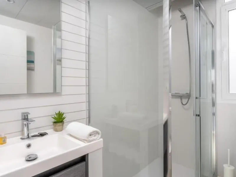 We present an extraordinary investment opportunity in the heart of the Costa del Sol - a luxury penthouse with proven success in vacation rentals.