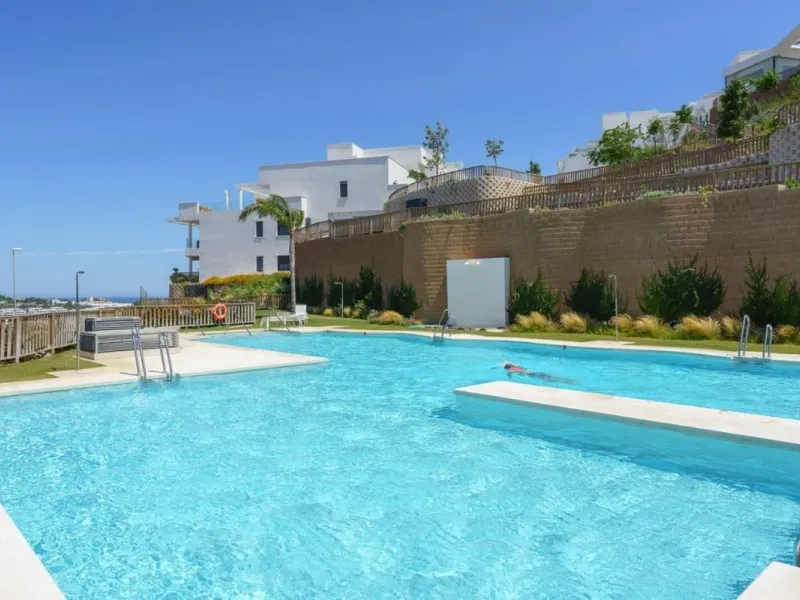 We present an extraordinary investment opportunity in the heart of the Costa del Sol - a luxury penthouse with proven success in vacation rentals.