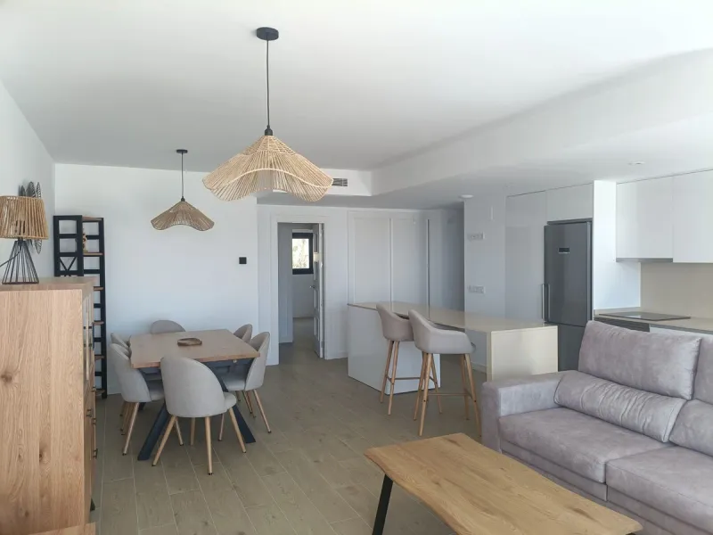 Brand new apartment for sale. Consists of 3 bedrooms, 2 bathrooms, living room with open plan kitchen and terrace with sea views. The orientation is south and the apartment is very bright. The parking space and storage room are included in the price. The 