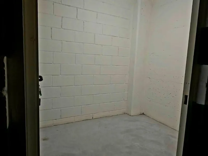 Brand new apartment for sale. Consists of 3 bedrooms, 2 bathrooms, living room with open plan kitchen and terrace with sea views. The orientation is south and the apartment is very bright. The parking space and storage room are included in the price. The 