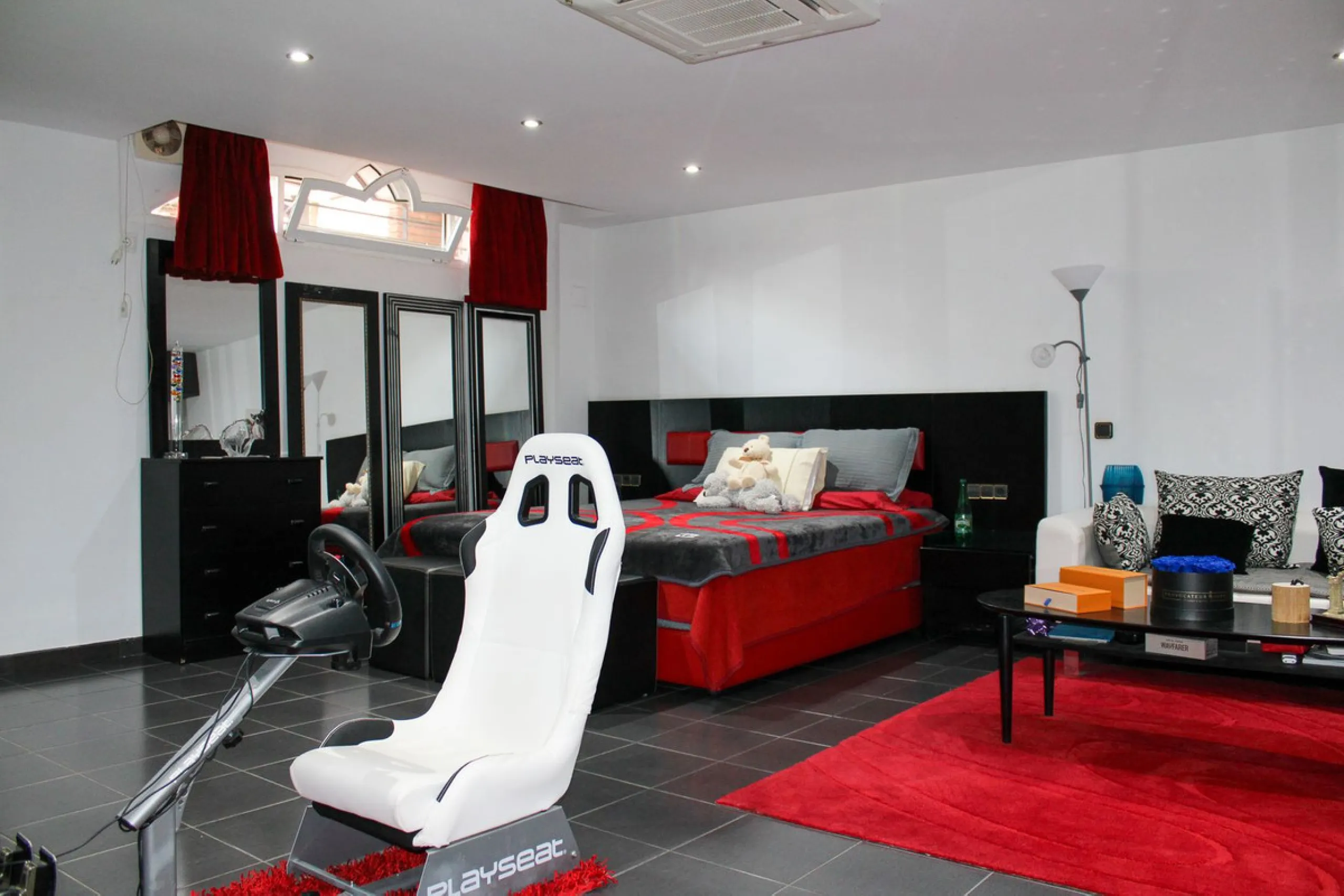 Spacious Exclusive pool villa in La Noria, Nerja.