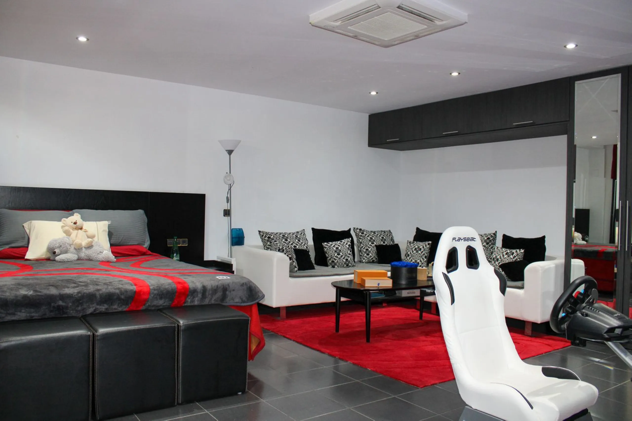 Spacious Exclusive pool villa in La Noria, Nerja.