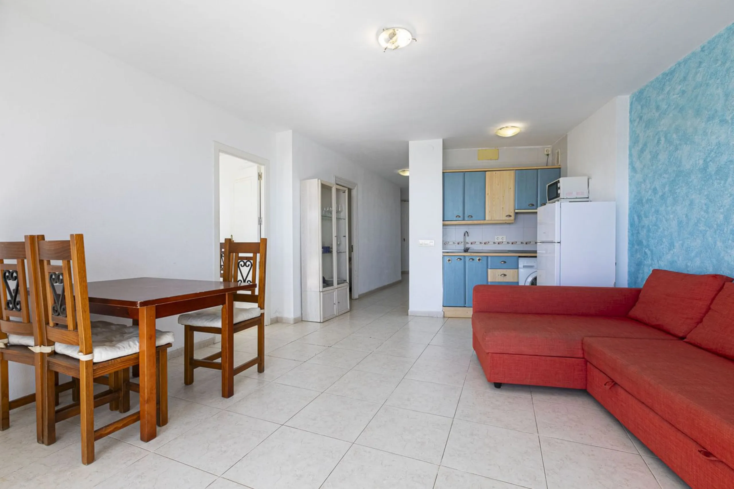 Exceptional apartment on the beachfront with spectacular sea views.