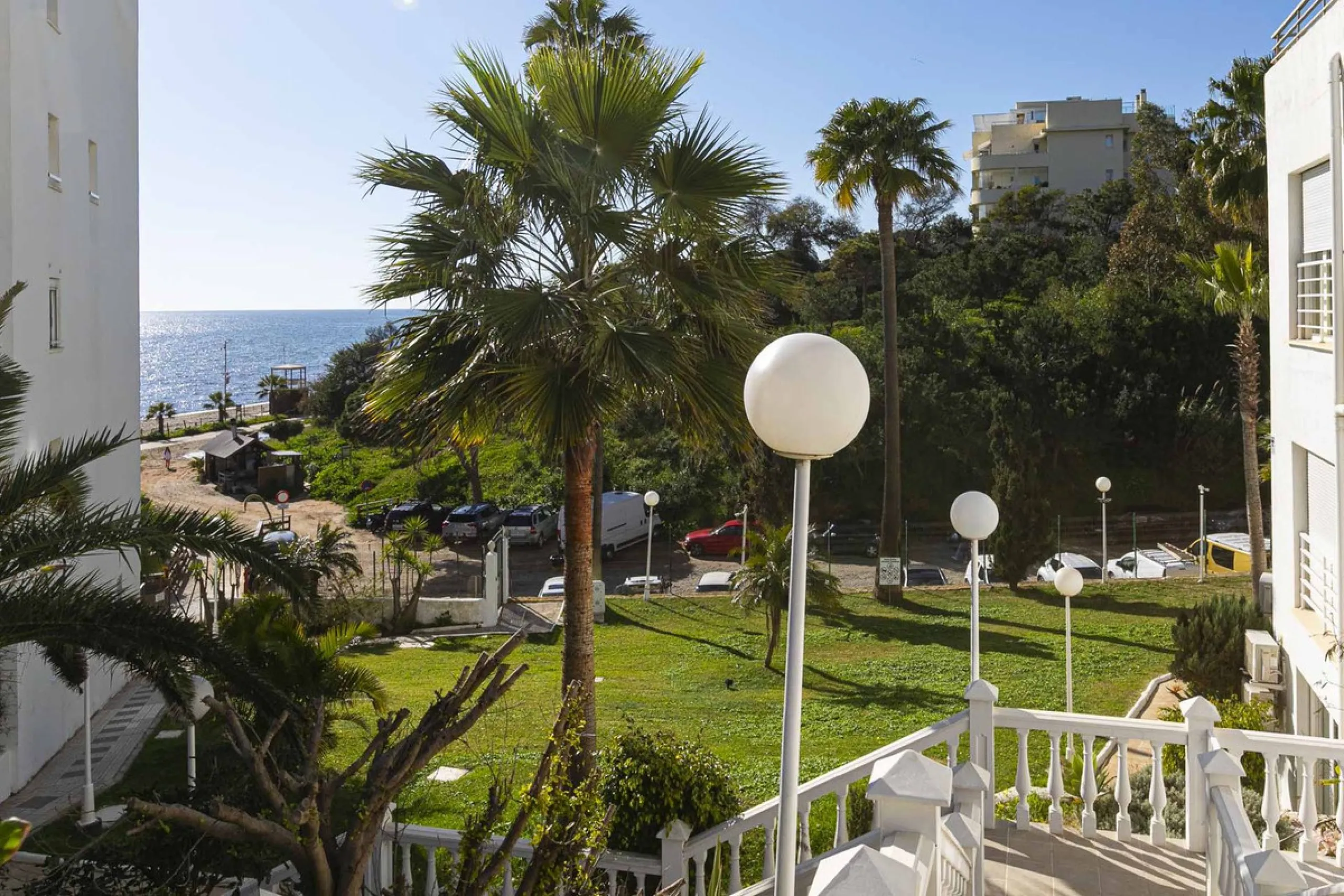 Exceptional apartment on the beachfront with spectacular sea views.