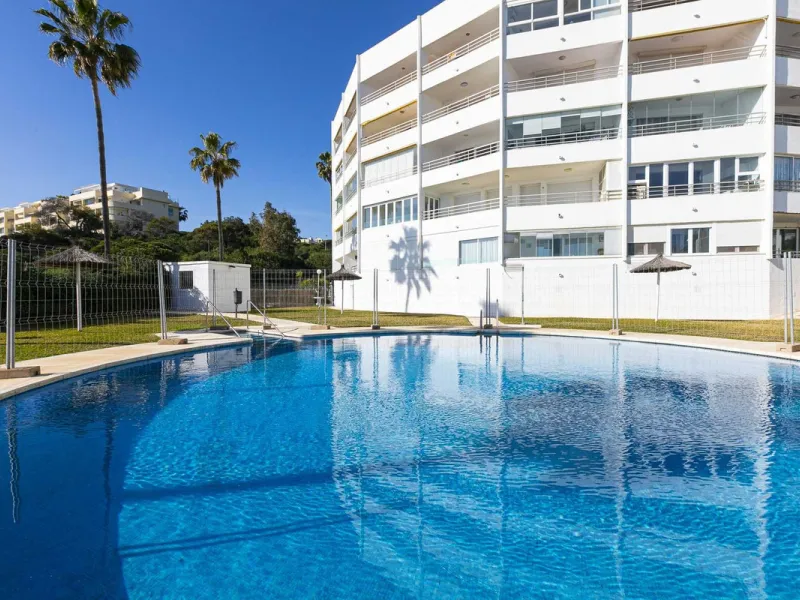 Exceptional apartment on the beachfront with spectacular sea views.