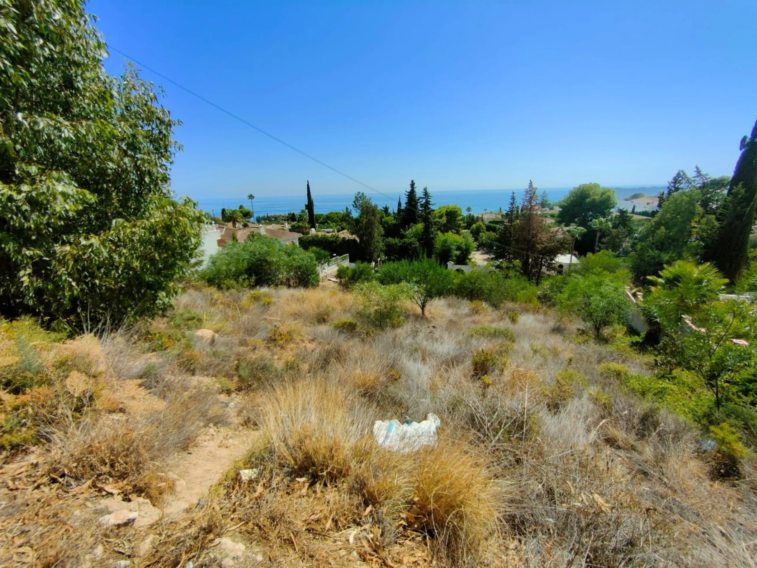 Plot - Residential Plot в продаже в Benalmadena, Málaga. Площадь участка 1768 м²
