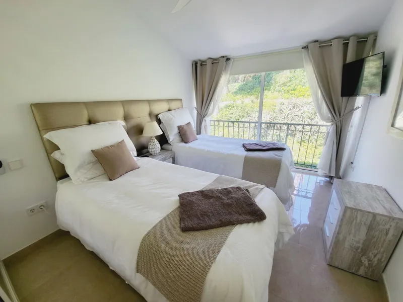 SPECTACULAR TOWNHOUSE SITUATED IN THE MUCH SOUGHT AFTER MIRAFLORES URBANISATION AND LOCATED JUST 2-3 MINUTES WALK TO THE BEACH AND WITH A WIDE RANGE OF AMENITIES RIGHT ON THE DOORSTEP.