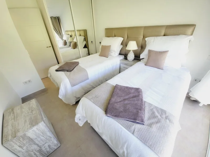 SPECTACULAR TOWNHOUSE SITUATED IN THE MUCH SOUGHT AFTER MIRAFLORES URBANISATION AND LOCATED JUST 2-3 MINUTES WALK TO THE BEACH AND WITH A WIDE RANGE OF AMENITIES RIGHT ON THE DOORSTEP.