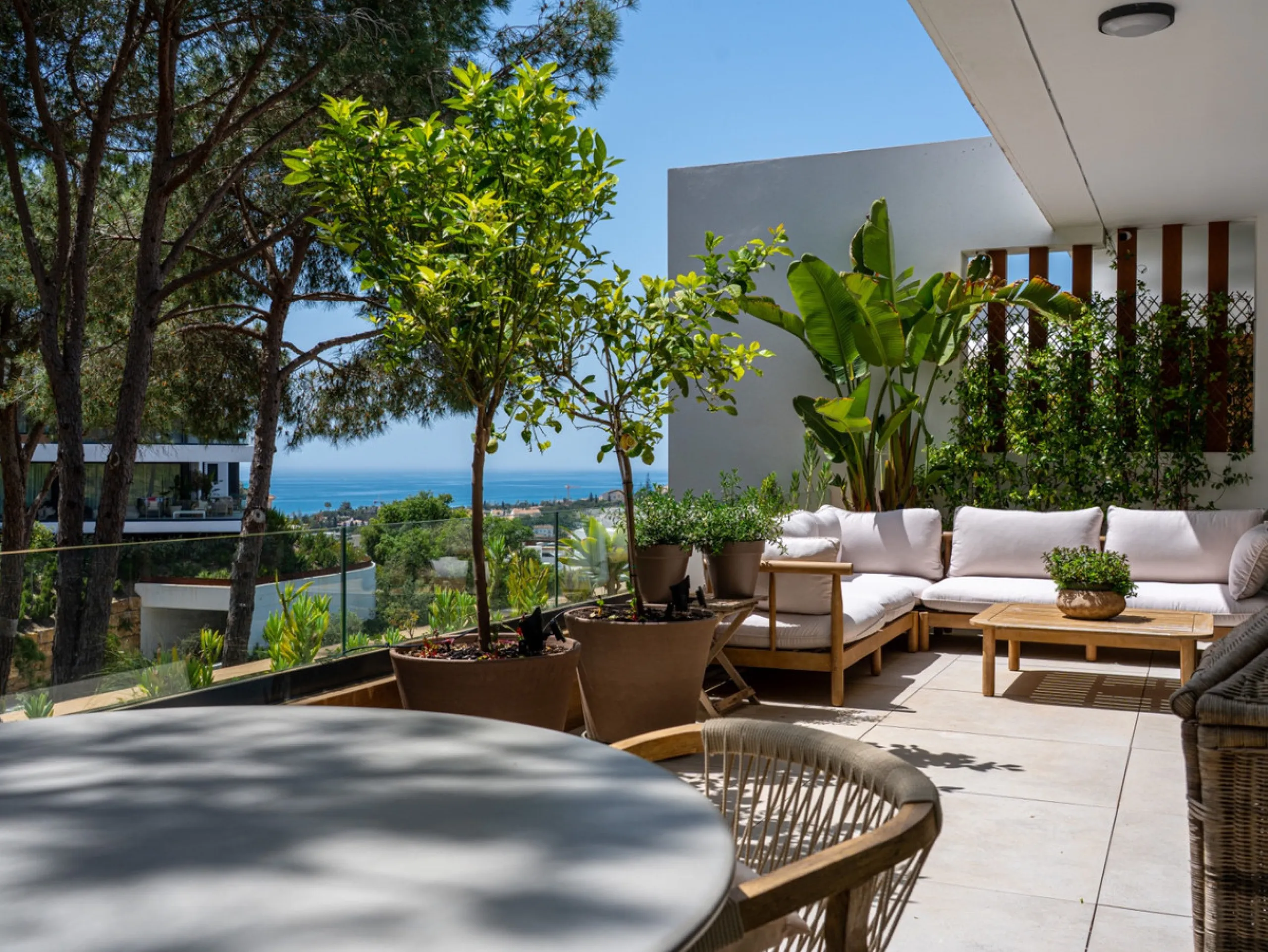 Apartment - Penthouse Duplex в продаже в Marbella, Málaga. В доме 3 спален и 3 ванных комнат. Площадь дома 331 м²