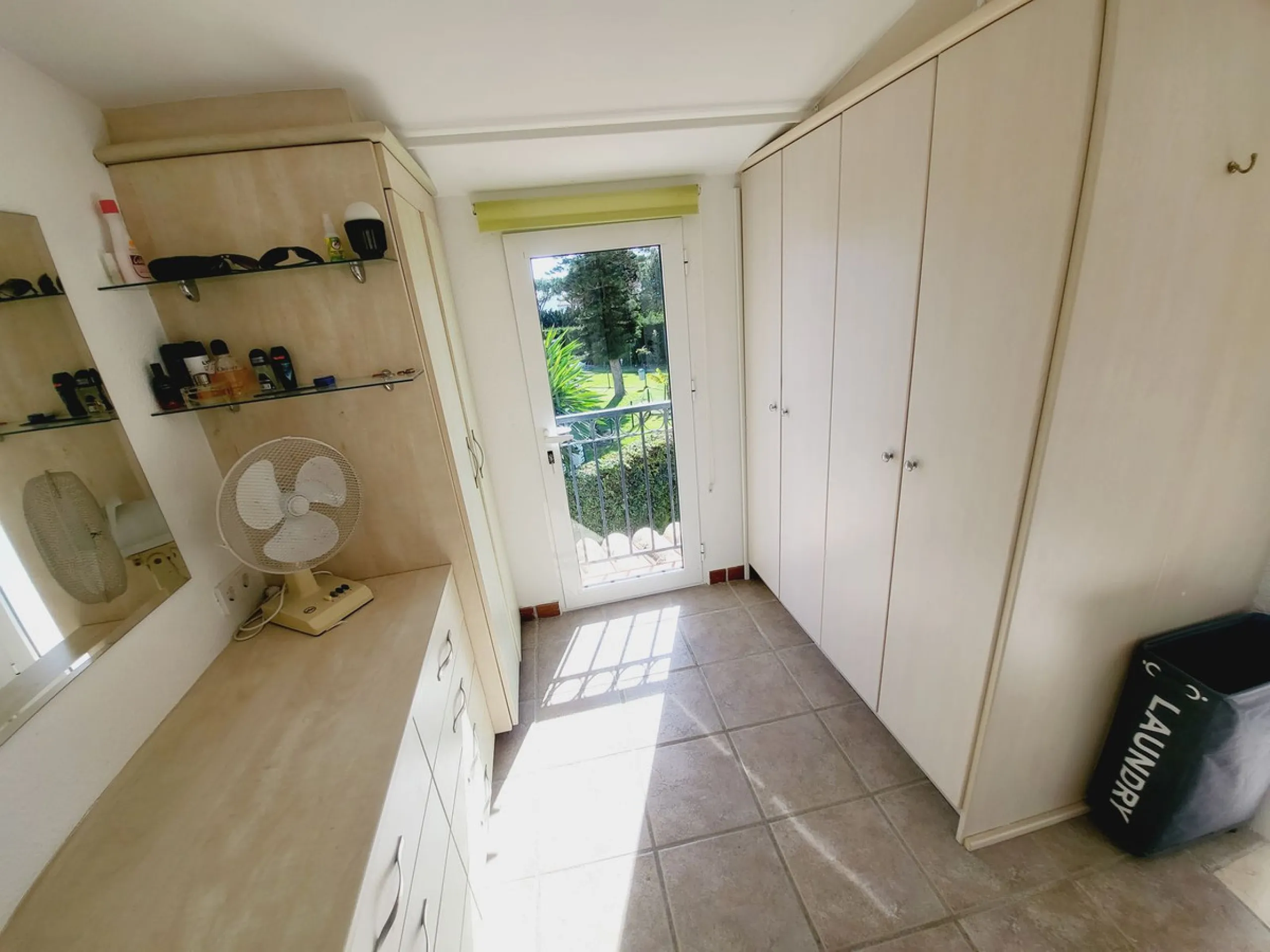 SPECTACULAR TOWNHOUSE SITUATED IN THE MUCH SOUGHT AFTER MIRAFLORES URBANISATION AND LOCATED JUST 2-3 MINUTES WALK TO THE BEACH AND WITH A WIDE RANGE OF AMENITIES RIGHT ON THE DOORSTEP.