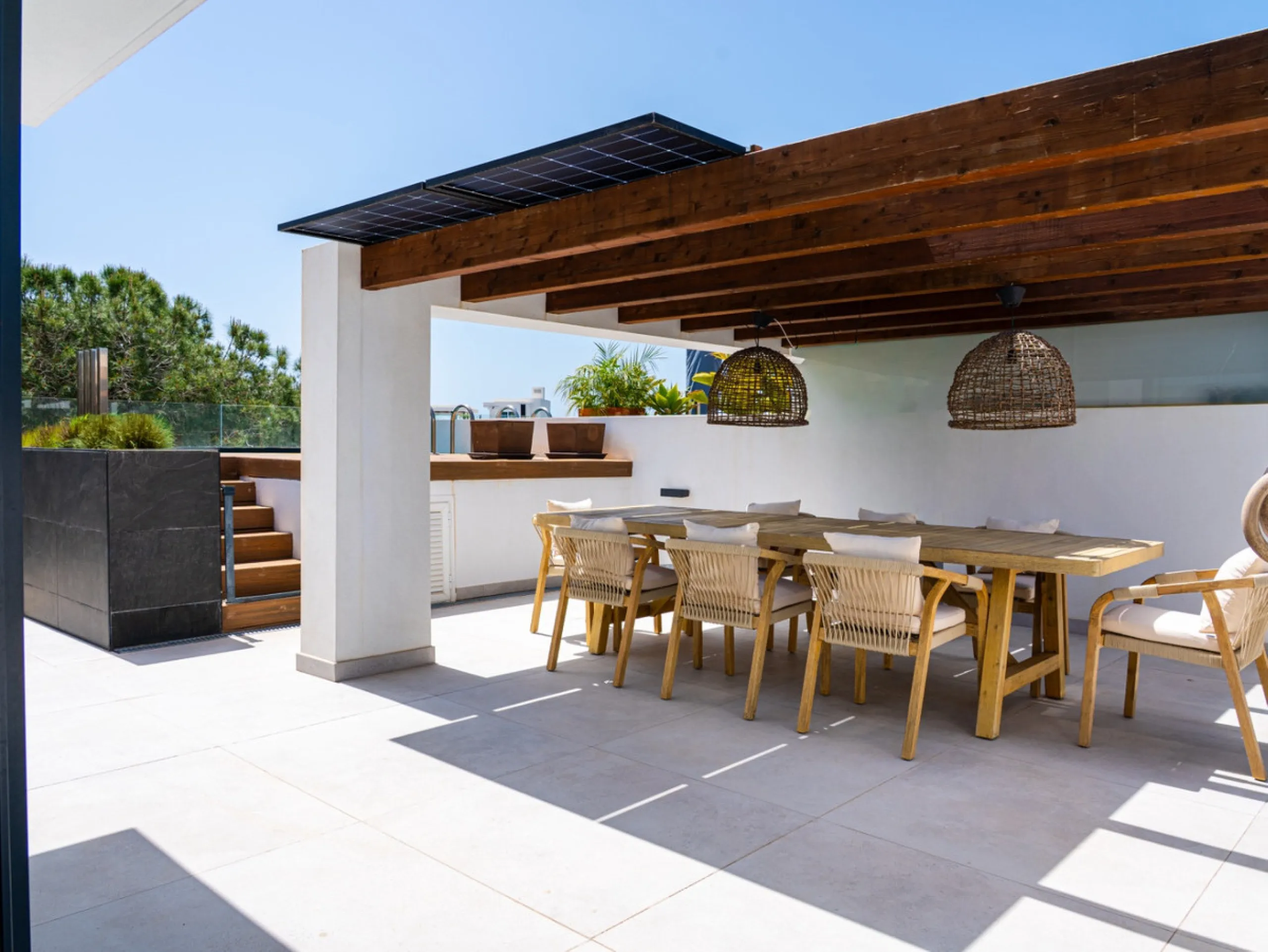 Apartment - Penthouse Duplex в продаже в Marbella, Málaga. В доме 3 спален и 3 ванных комнат. Площадь дома 331 м²