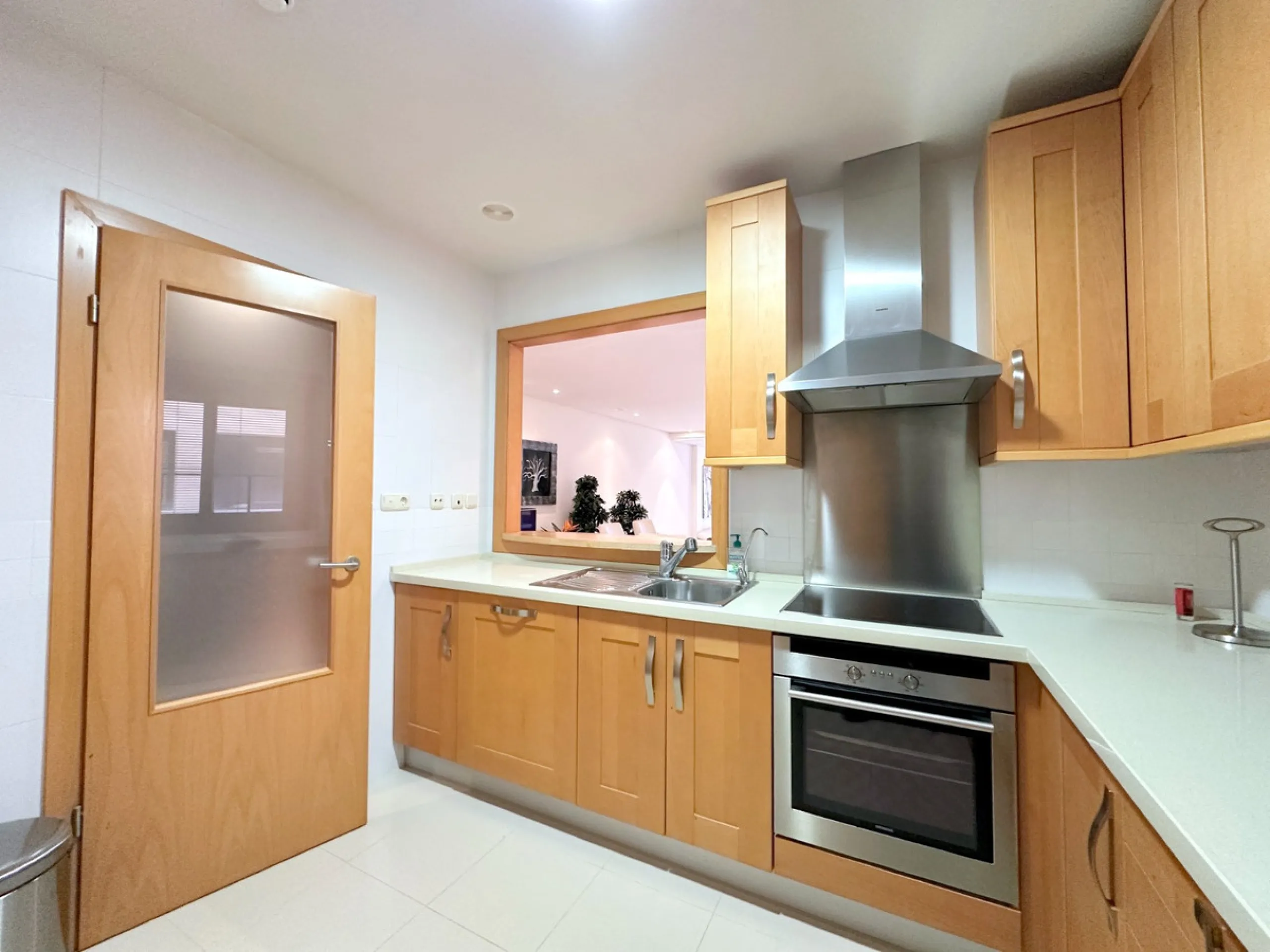 Nestled in the prestigious area of Las Mimosas, Marbella - Puerto Banus, this exquisite apartment offers a harmonious blend of comfort and convenience. Boasting a generous built area of 153m², including 143m² of interior space and a 30m² terrace, this pro