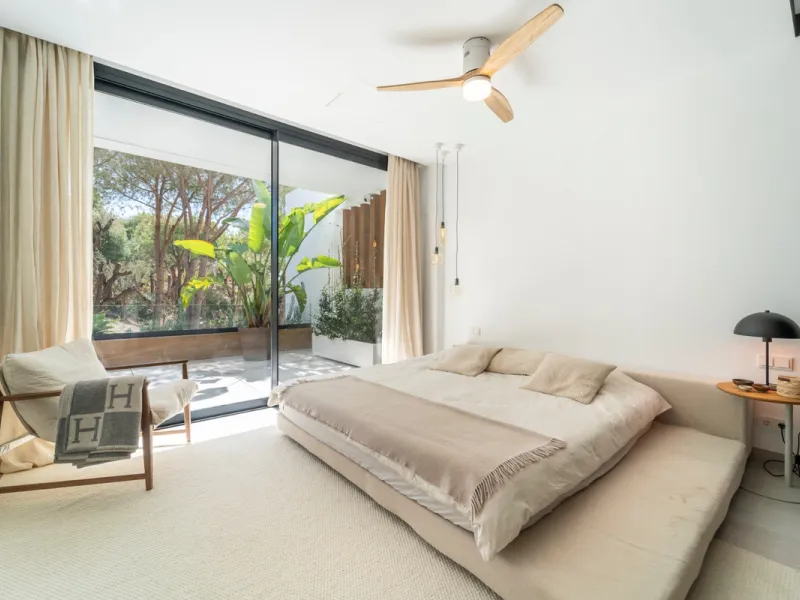 Apartment - Penthouse Duplex в продаже в Marbella, Málaga. В доме 3 спален и 3 ванных комнат. Площадь дома 331 м²