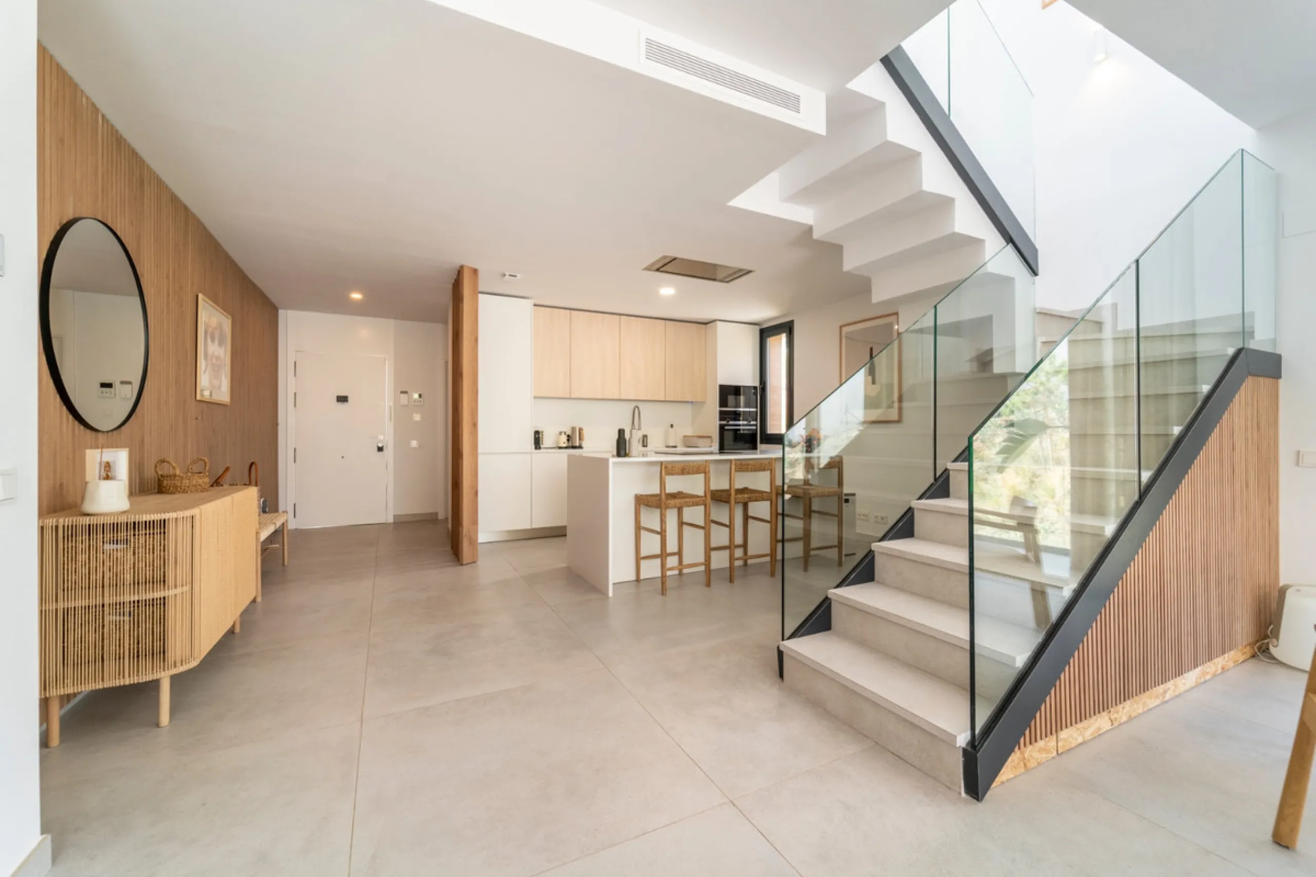 Apartment - Penthouse Duplex в продаже в Marbella, Málaga. В доме 3 спален и 3 ванных комнат. Площадь дома 331 м²