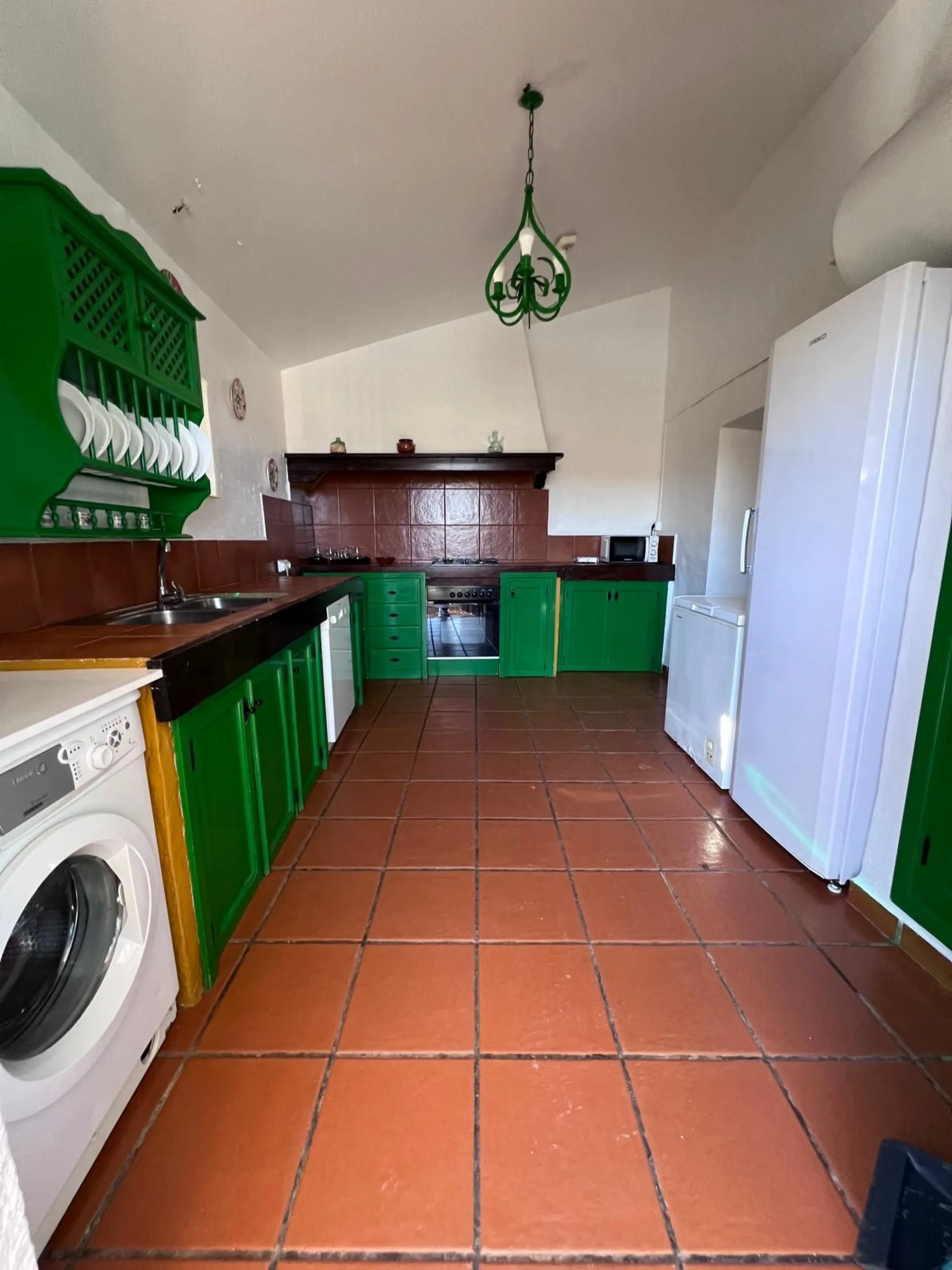 House - Finca - Cortijo в продаже в Ronda, Málaga. В доме 6 спален и 2 ванных комнат. Площадь дома 200 м². Площадь участка 100000 м²