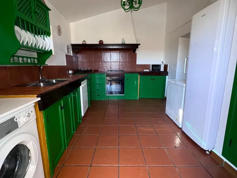 House - Finca - Cortijo в продаже в Ronda, Málaga. В доме 6 спален и 2 ванных комнат. Площадь дома 200 м². Площадь участка 100000 м²