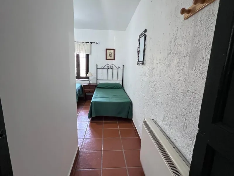 House - Finca - Cortijo в продаже в Ronda, Málaga. В доме 6 спален и 2 ванных комнат. Площадь дома 200 м². Площадь участка 100000 м²