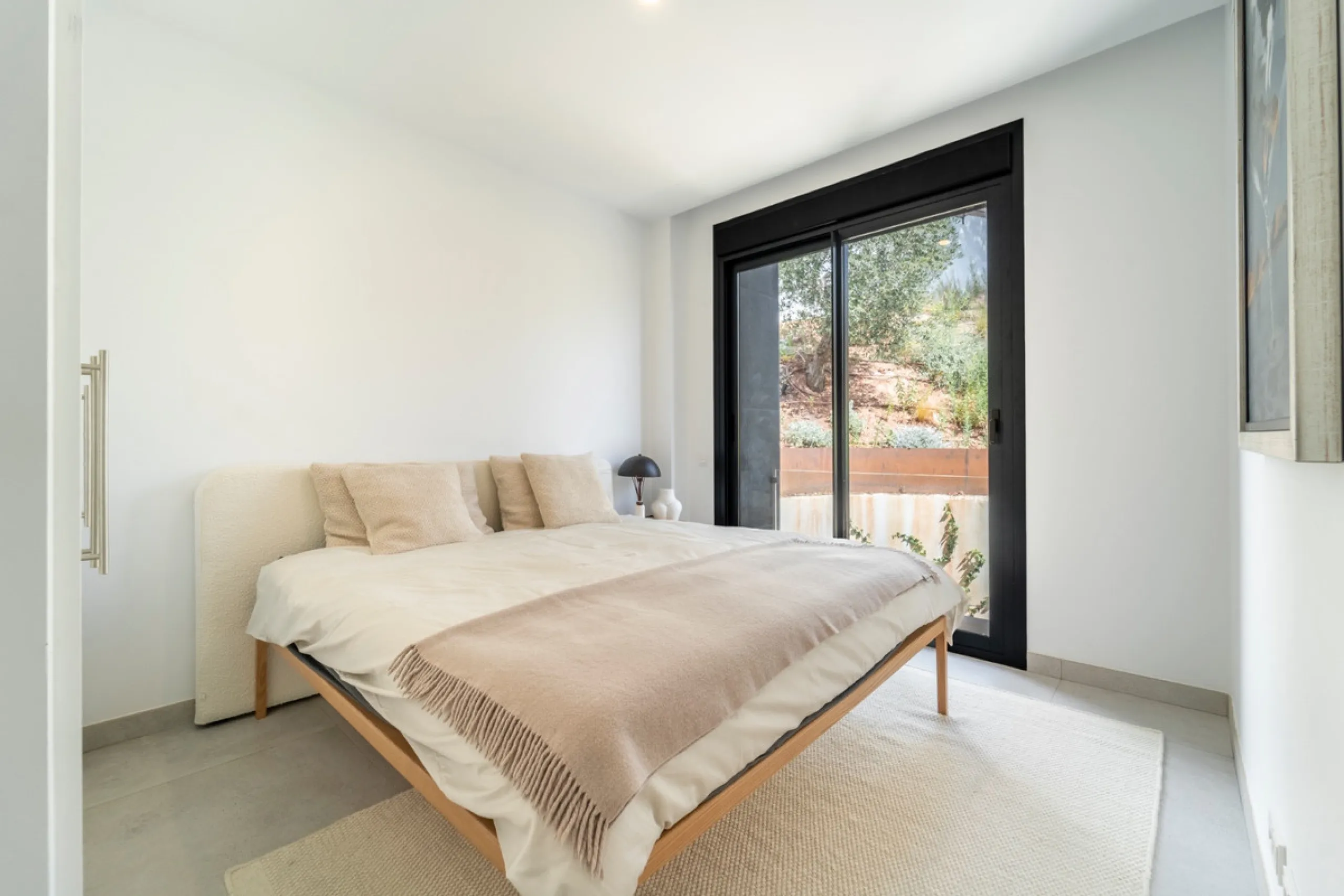 Apartment - Penthouse Duplex в продаже в Marbella, Málaga. В доме 3 спален и 3 ванных комнат. Площадь дома 331 м²
