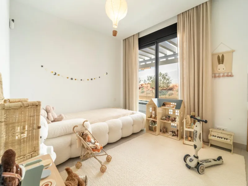 Apartment - Penthouse Duplex в продаже в Marbella, Málaga. В доме 3 спален и 3 ванных комнат. Площадь дома 331 м²