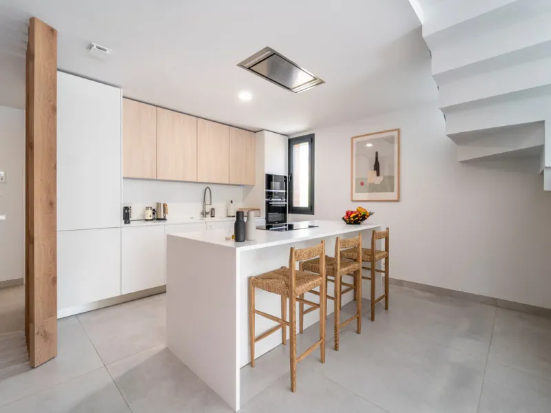 Apartment - Penthouse Duplex в продаже в Marbella, Málaga. В доме 3 спален и 3 ванных комнат. Площадь дома 331 м²