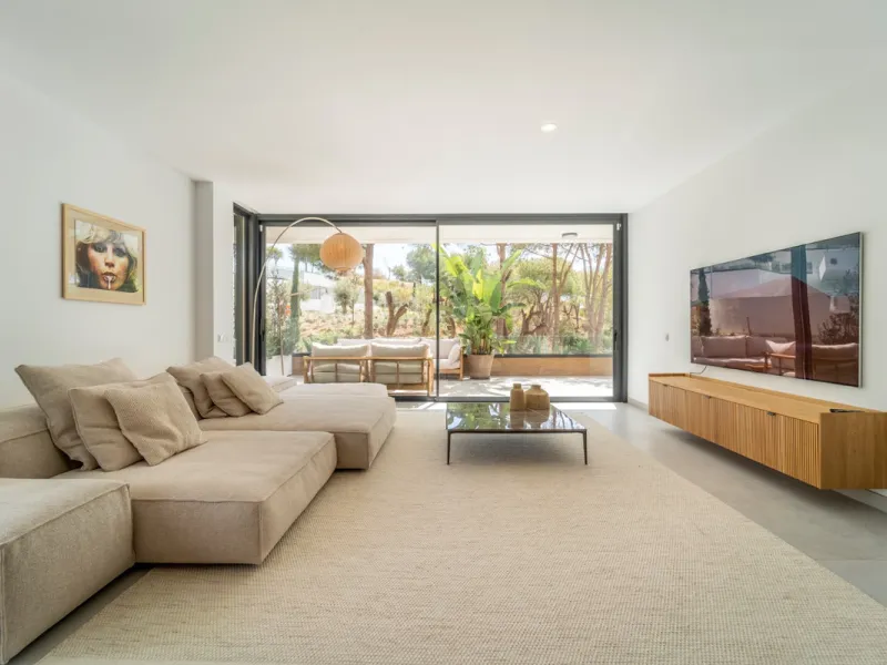 Apartment - Penthouse Duplex в продаже в Marbella, Málaga. В доме 3 спален и 3 ванных комнат. Площадь дома 331 м²