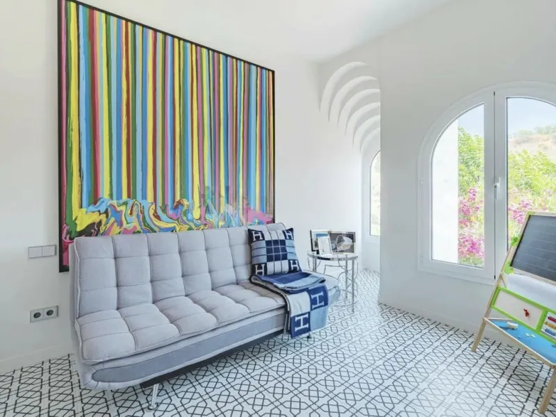For Sale: Elegant Fully Renovated Townhouse near Puente Romano