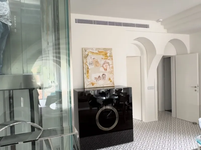 For Sale: Elegant Fully Renovated Townhouse near Puente Romano
