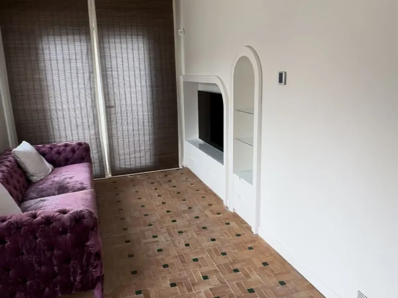 For Sale: Elegant Fully Renovated Townhouse near Puente Romano