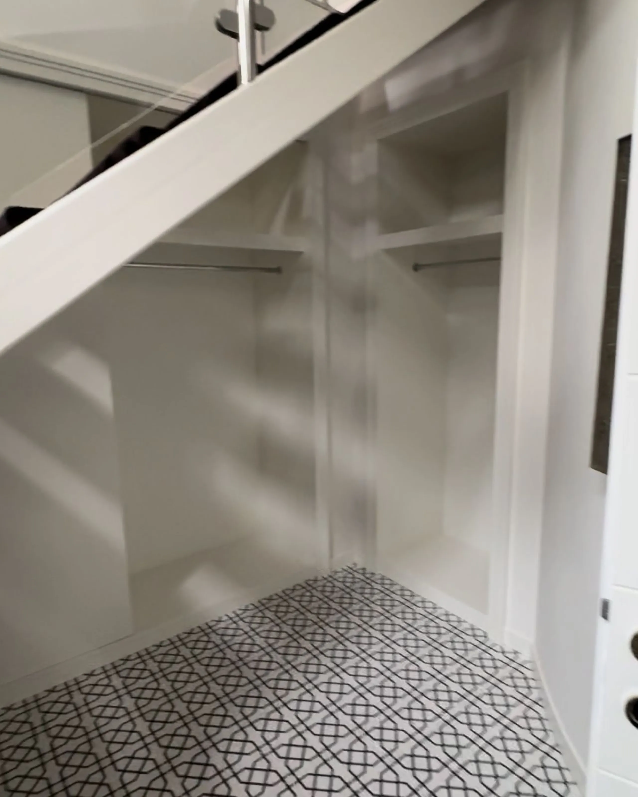 For Sale: Elegant Fully Renovated Townhouse near Puente Romano